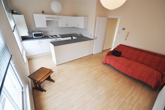 A beautifully presented 1-bedroom flat in N19 Main Photo