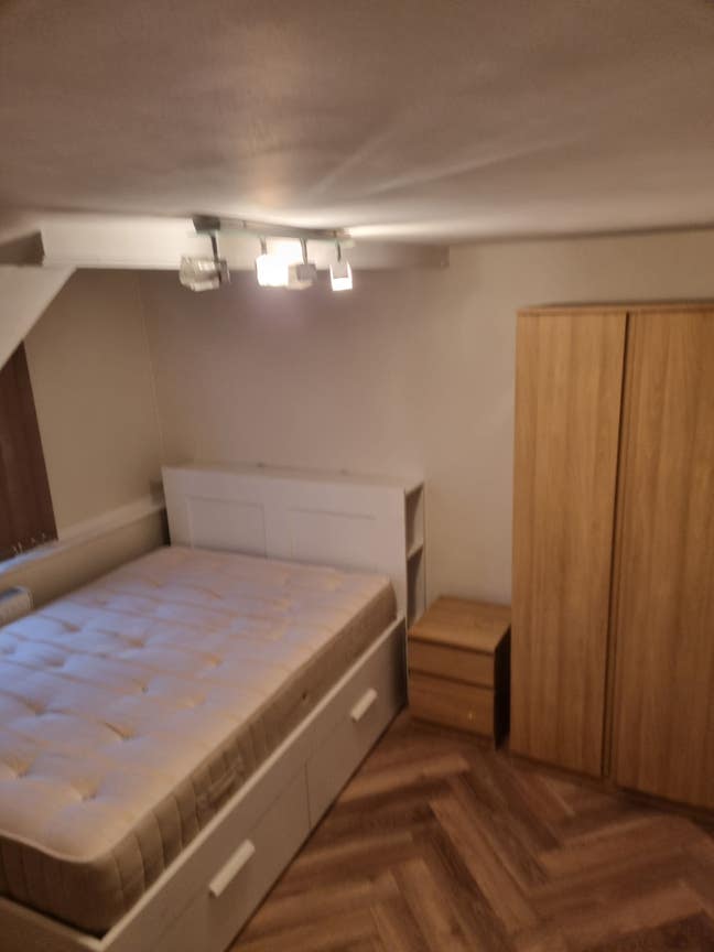 House share: Streatham SW16 Main Photo