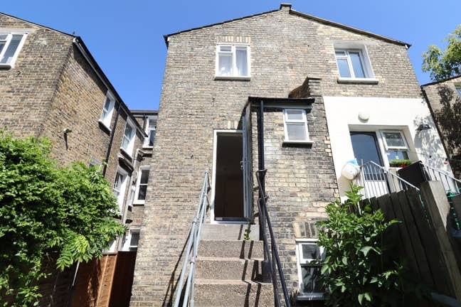 🌸Female Share! Lovely Room in Hackney! Main Photo