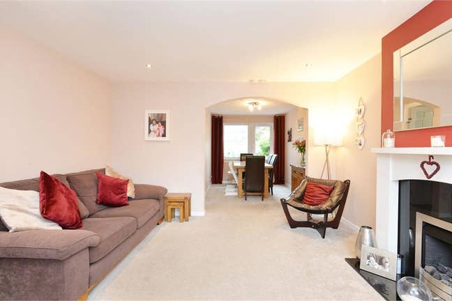 3 Bedroom Semi-detached House in Gyle, near Edinbu Main Photo