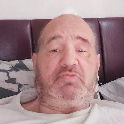 I'm a 57yr old man looking for a room share  Main Photo