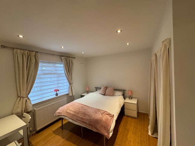 Luxury Freshly decorated double room to rent Main Photo