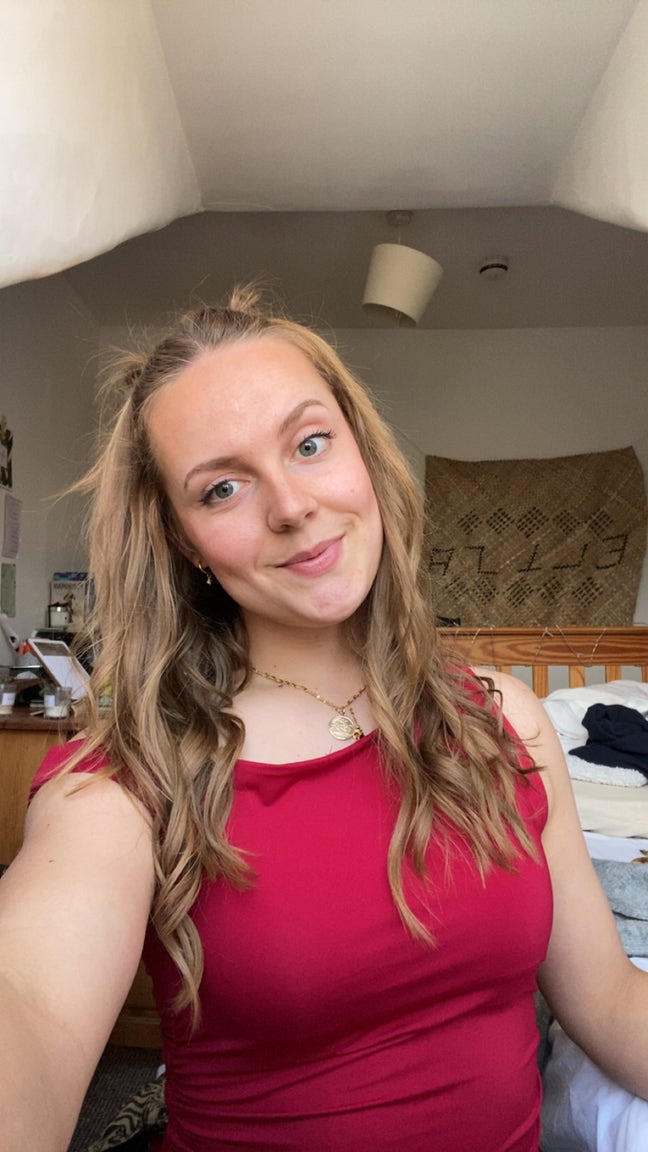 Looking for a room with friendly people Main Photo