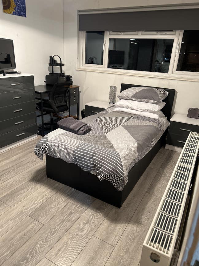 Must See  Double Room Own Separate Kitchen Main Photo