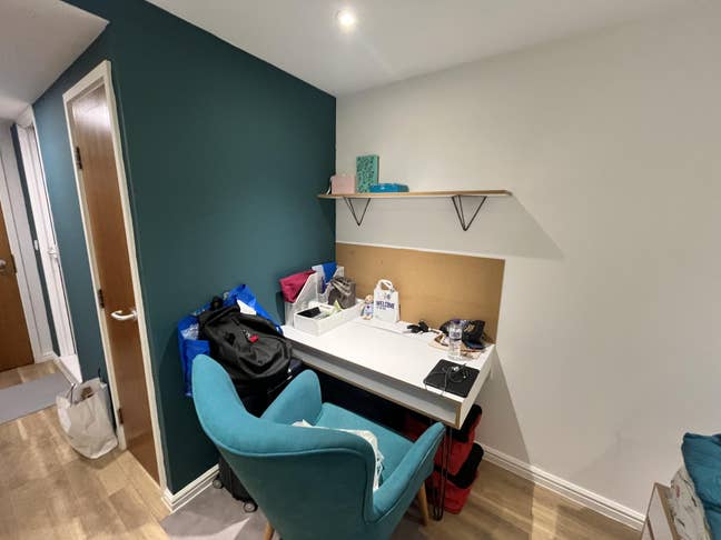 Gold En Suite - New Orient House Main Photo