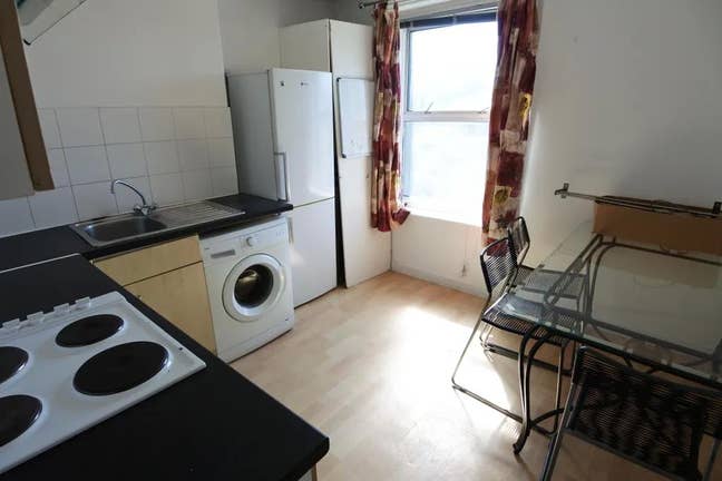 Studio Flat Harlesden NW10 (Bank) Main Photo