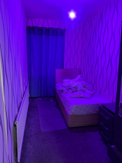 1 room for rent call for more information  Main Photo