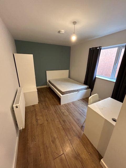 ***Double En-suit Studio flat Available*** Main Photo