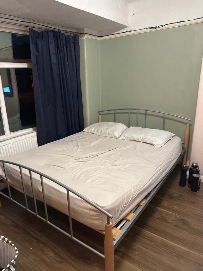 Double Room Available  Main Photo