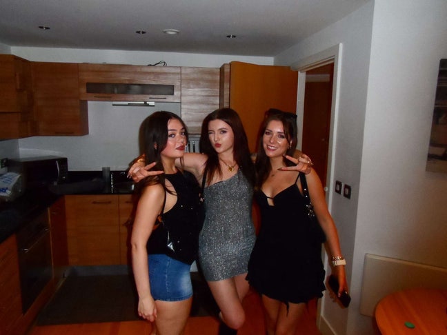 21F, need a room until july MUST BE PET FRIENDLY Main Photo