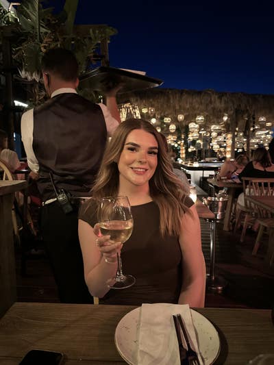 Looking for a double room or buddy up Main Photo