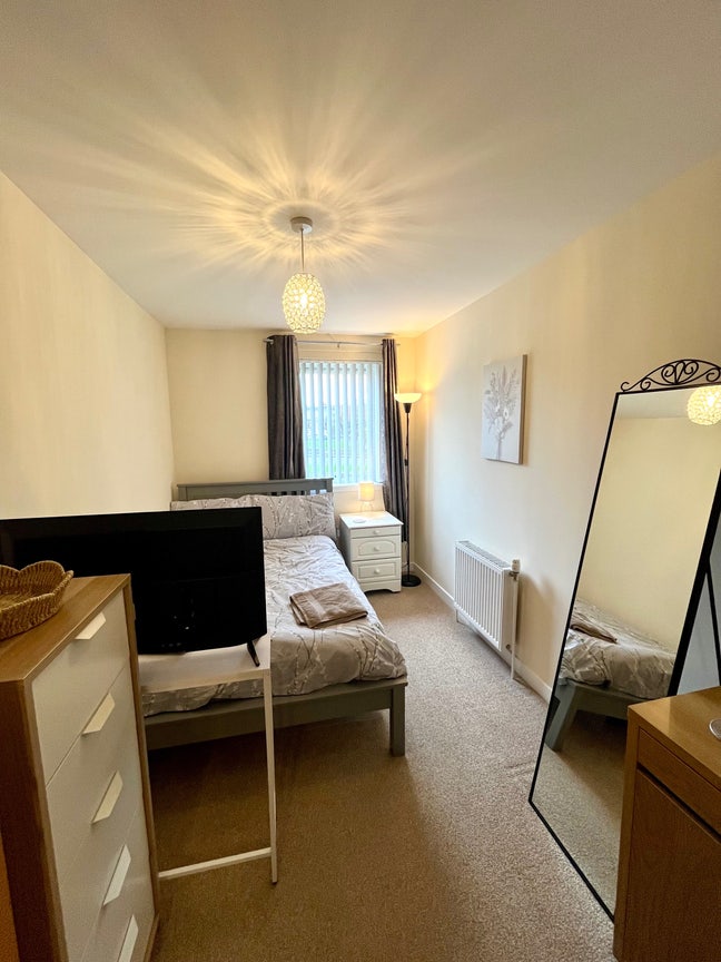 Modern double room Gilmerton Edinburgh  Main Photo
