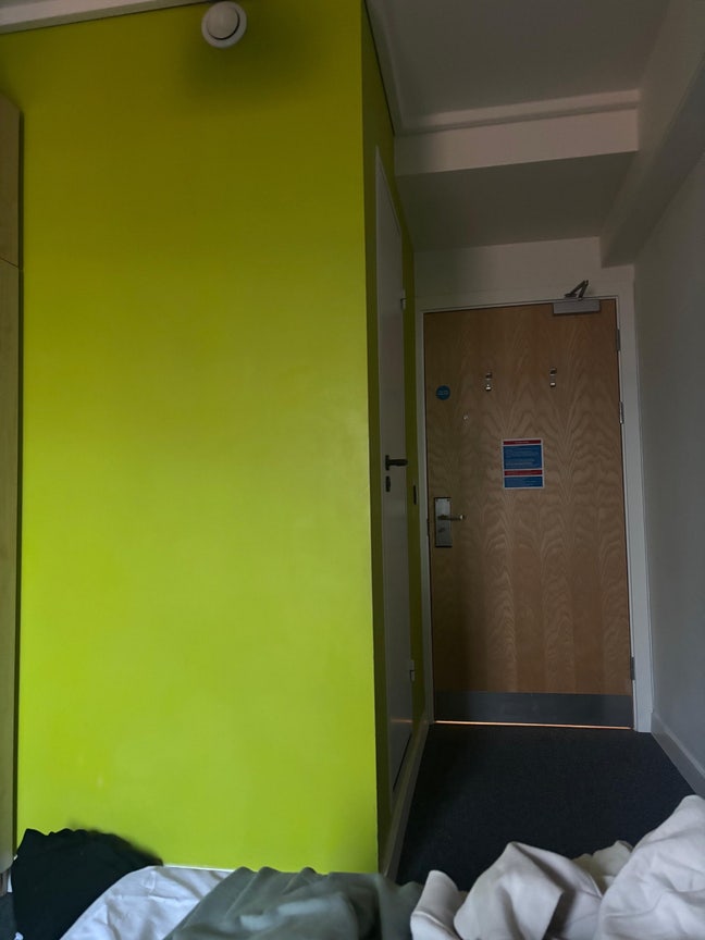 Urgent move in Main Photo