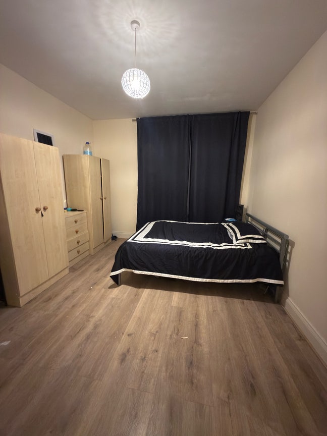 Double Bed room shared  Main Photo