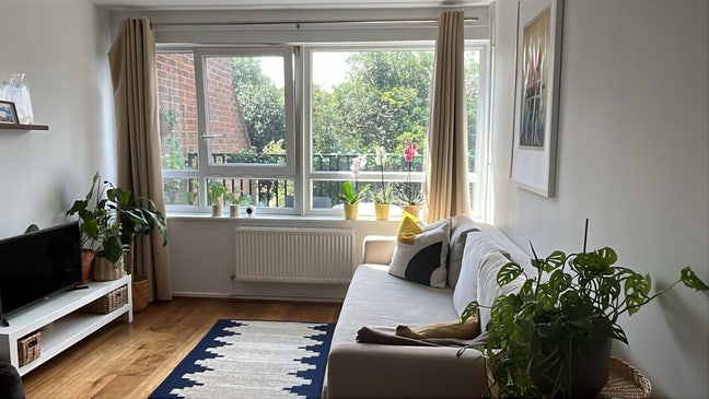 Zone 1 - Double Bedroom close to London Bridge Main Photo