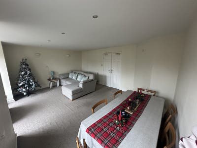 Female Flatshare to offer with parking!  Main Photo