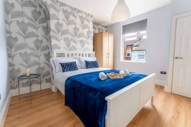 3 Bedroom, Whole House, Liverpool Near Anfield  Main Photo