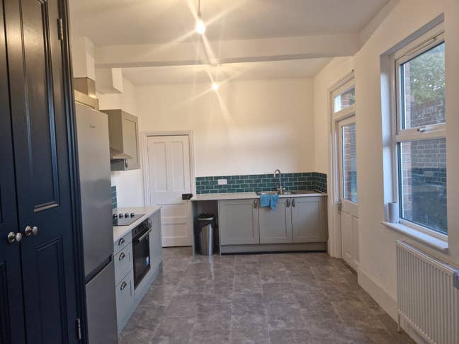 Double room in Purley Main Photo