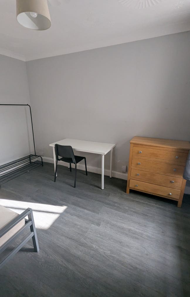 Takeover Tenancy  Main Photo