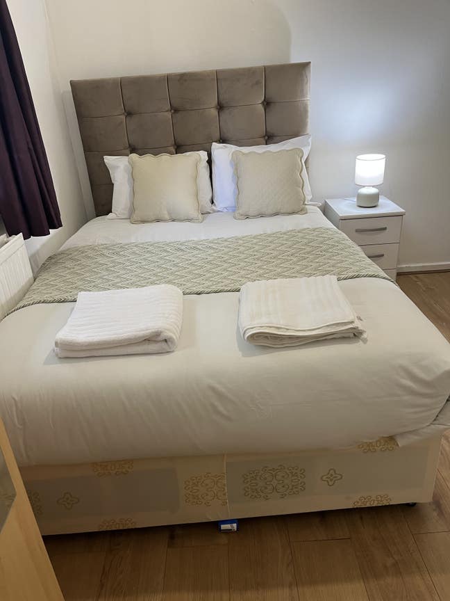 Luxury en-suite couple /single Main Photo