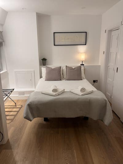 Studio/1 bed apartment in Nell Gwynn House  Main Photo