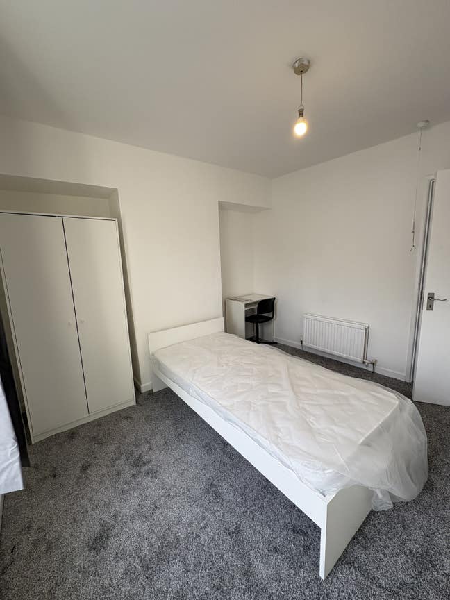 Double Room for rent in Newport city centre  Main Photo