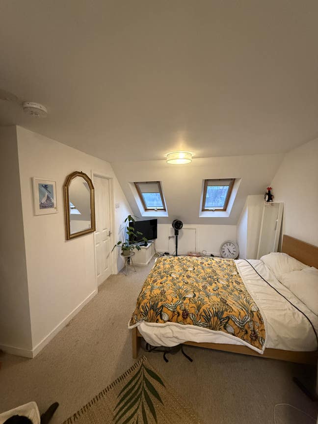 Large En-suite Double Room Main Photo