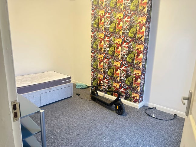 Single room for boy or girl  Main Photo