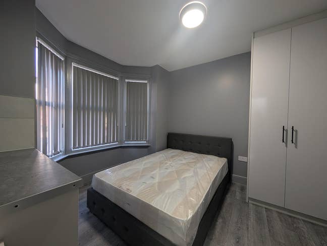 Rooms available Central Reading Main Photo