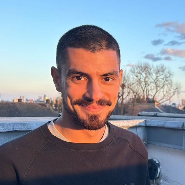 Young(ish) professional after a room! Main Photo