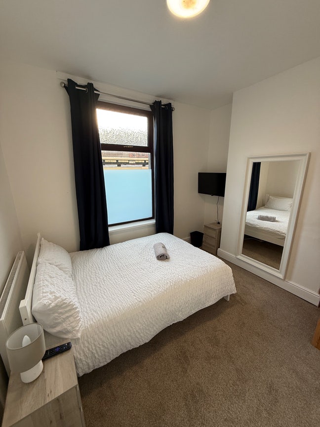 Cozy Double Bedroom for Rent  Main Photo