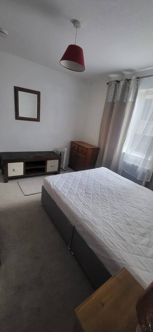 Affordable Furnished Rooms in Central Northampton Main Photo