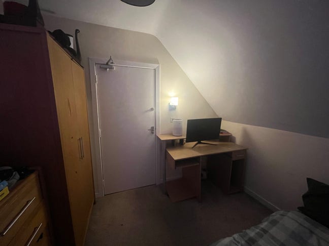 Room Available in Chesser &pound;425 pm Main Photo