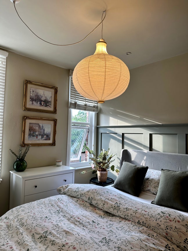 Spacious Attic bedroom  Main Photo