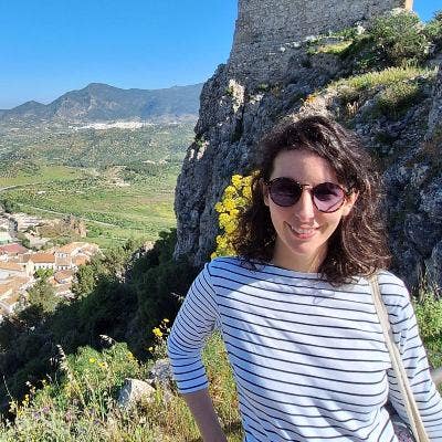 Full-Time Post Grad Student searching for calm Main Photo