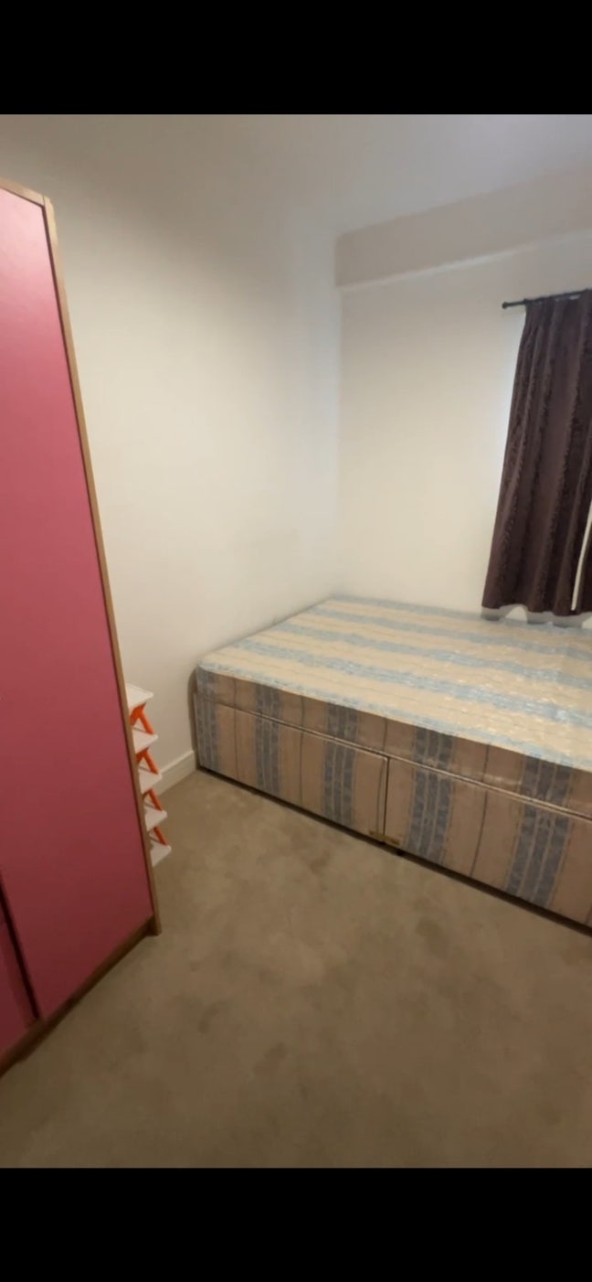 One double bedroom furnished  Main Photo