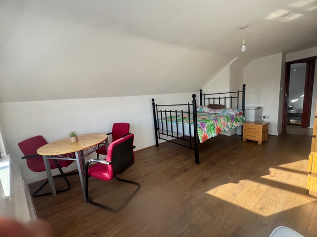 Cozy Double Bedroom near City Centre!! Main Photo