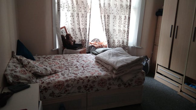 Master Bedroom – 10 Min Walk to East Station Main Photo