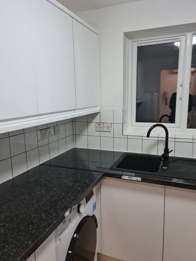 Spacious & Well-Located 2 Bedroom Flat in Sutton. Main Photo