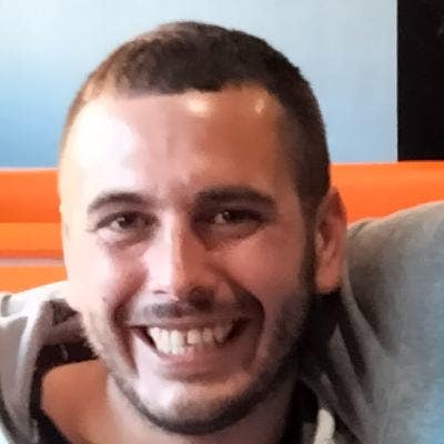 Professional Male seeks a double room Main Photo