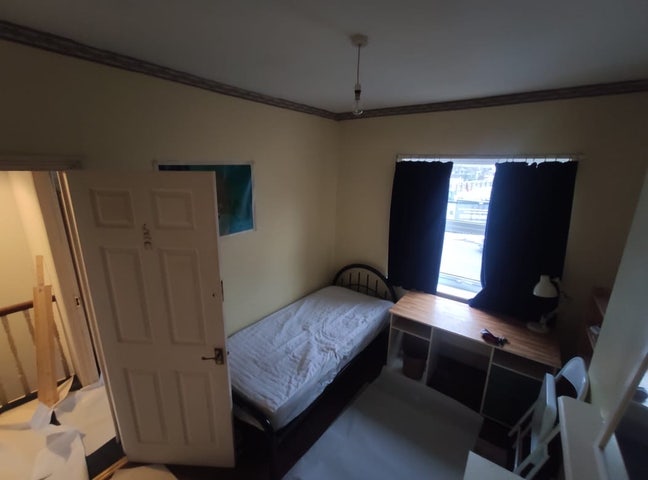 Single Room Available in KT3 Main Photo