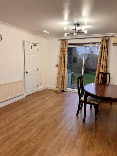 Room to let Main Photo