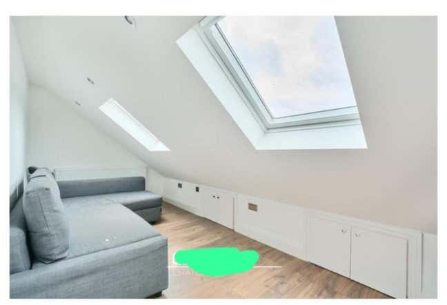 Single loft room Harold wood Main Photo