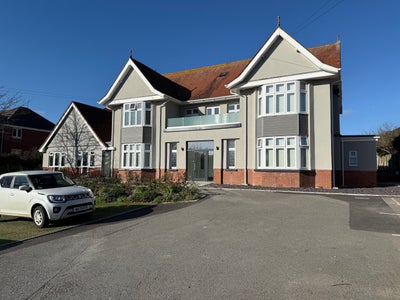 Premium En-suite room Main Photo