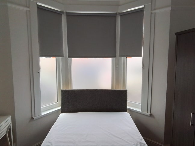 Spacious double room in Abington available now Main Photo