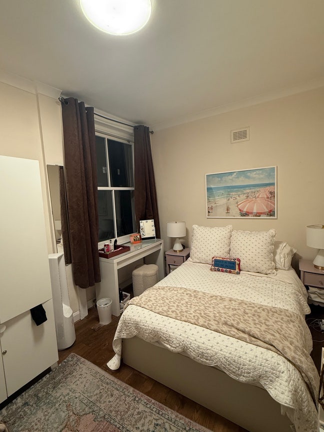 Large double room available in south Ken!!  Main Photo