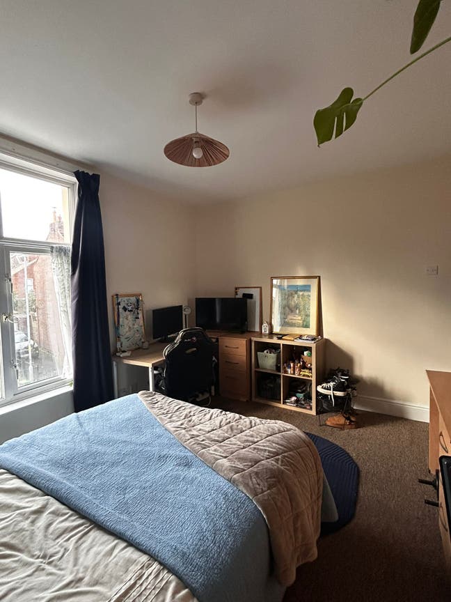 30 Harold Road, Room Available to Rent to Students Main Photo