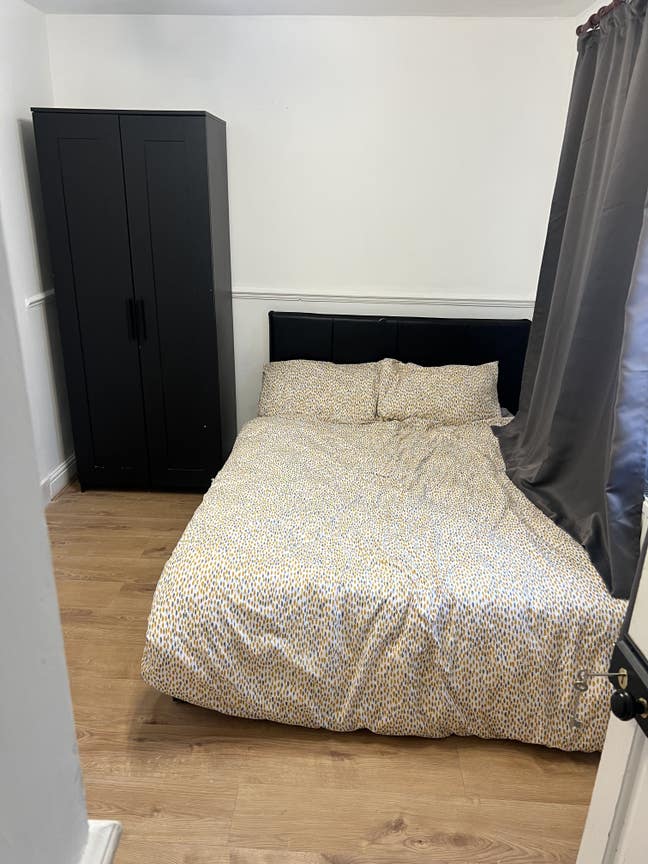 En-Suite Room in Collier Row - Close to Romford Main Photo