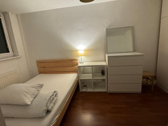 Battersea Double Room &pound;800/Month - Bills Included Main Photo