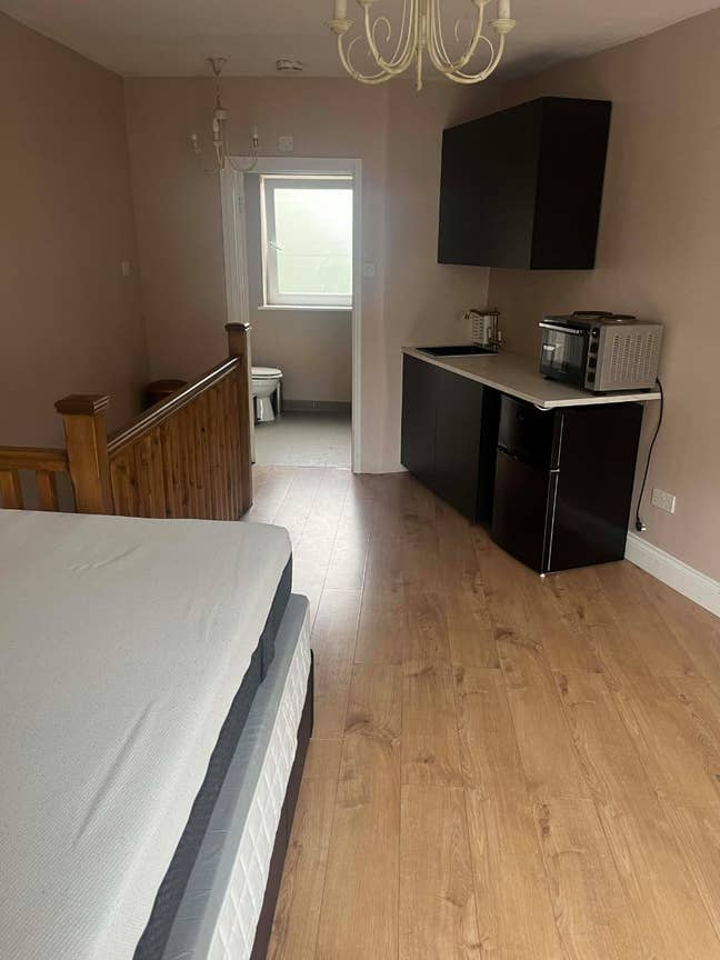 Studio Flat... Main Photo